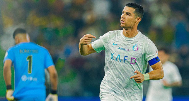 Ronaldo &#39;trốn&#39; chuyến đi đến Baghdad khiến NHM Iraq bức xúc - 1