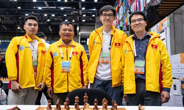 Truyền thông thế giới ‘sốc’ với thành tích của cờ vua Việt Nam ở Olympiad 2024 - 1