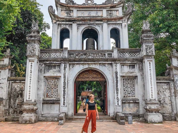 Những du khách đi du lịch một mình hoàn toàn có thể tìm bạn đồng hành khi tới Hà Nội. Ảnh: x/lifeofbrit