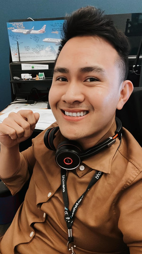 Những năm qua, khi NSƯT Hoài Linh vướng lùm xùm từ thiện, Võ Thành Vinh cũng nhận không ít những lời bình luận trái chiều của cộng đồng mạng trên trang cá nhân. Tuy nhiên, anh khẳng định vẫn tin tưởng cha của mình.