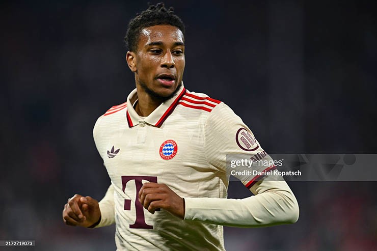 Olise tỏa sáng trong màu áo Bayern