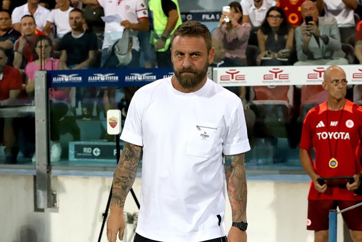 HLV trưởng Daniele De Rossi bị Roma sa thải sau 4,vòng đầu Serie A không thắng