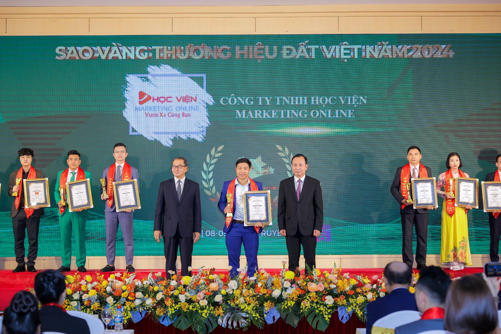 Học Viện Marketing Online được vinh danh “Top 5 Sao vàng thương hiệu đất Việt 2024”