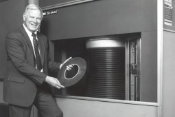 Công nghệ thông tin - Ổ đĩa cứng được tạo ra bởi ông lớn công nghệ nào?