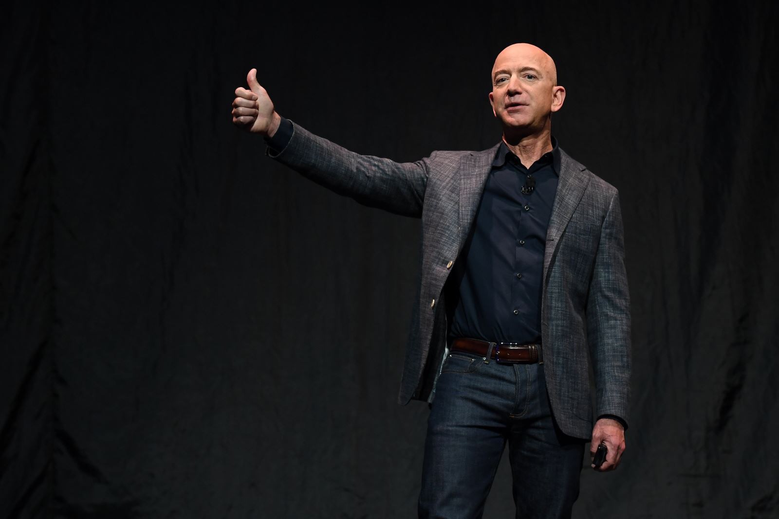 Tỷ phú Jeff Bezos