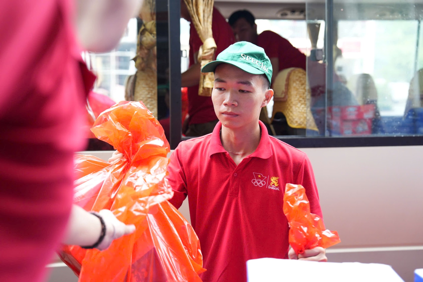 SABECO đồng hành cùng Trung ương Đoàn hỗ trợ các tỉnh phía Bắc khắc phục thiệt hại sau bão Yagi - 4