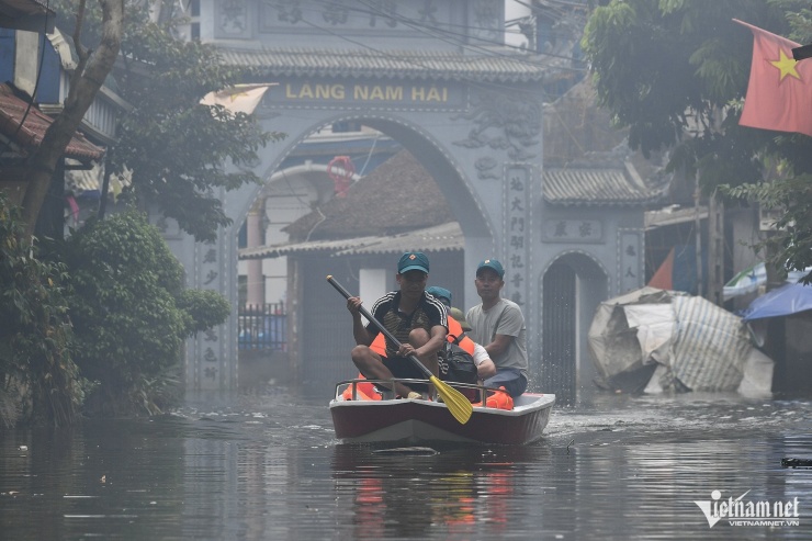 Nước không rút, rốn lũ ở Chương Mỹ &#39;hóa cảnh nước nổi miền Tây&#39; - 9