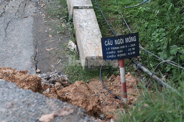 Cầu Ngòi Móng đổ sập do mưa lũ, hàng loạt biện pháp ứng phó được ban hành