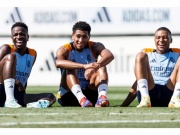 Bóng đá - Bellingham - Vinicius đút túi nhiều tiền nhờ Mbappe, nể tài "ông trùm" Real