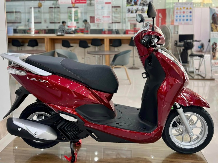 Bảng giá Honda LEAD 2025 cuối tháng 9/2025, chênh từ 300 nghìn đồng - 1