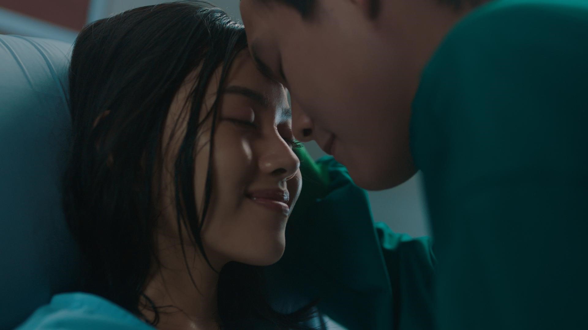 Tình yêu đã kết trái, cho thấy hành trình "có nhau" không chỉ dừng lại ở hai người mà đã mở rộng thành một gia đình trọn vẹn.