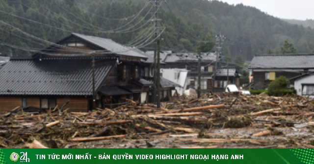日本では前例のない豪雨が発生し、多くの人が行方不明になった