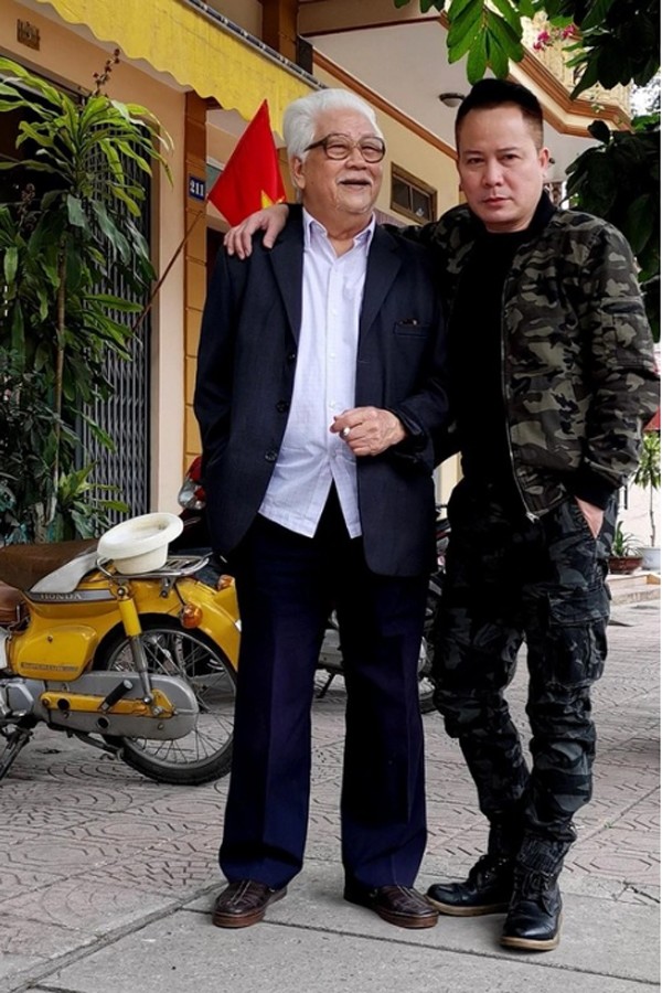 NSND Đức Trung và con trai.