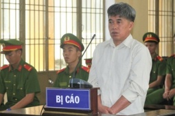 An ninh - Xã hội - Xét xử thuyền trưởng vụ lật tàu du lịch 17 người chết ở biển Cửa Đại