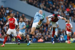 Bóng đá - Video bóng đá Man City - Arsenal: Thoát hiểm điên rồ phút 90+8 (Ngoại hạng Anh)