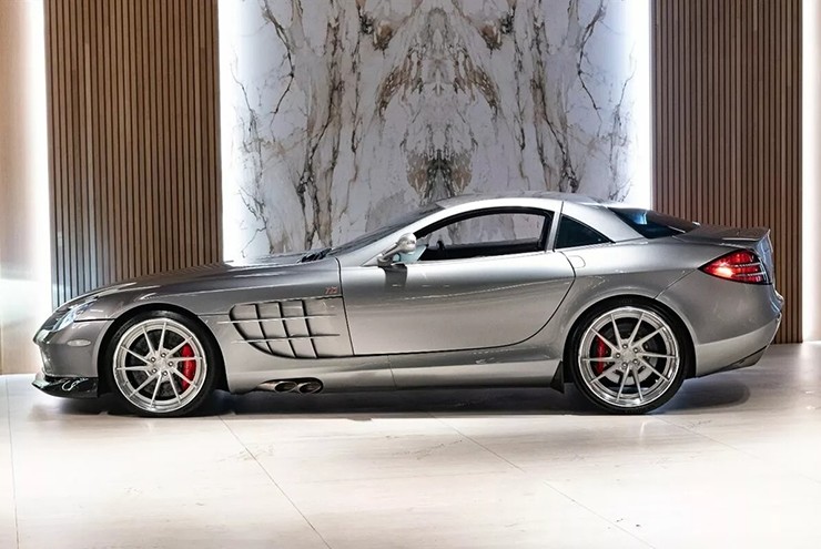 "Mũi tên bạc" Mercedes-Benz SLR 722 của siêu sao bóng rổ Jordan lên sàn đấu giá - 3