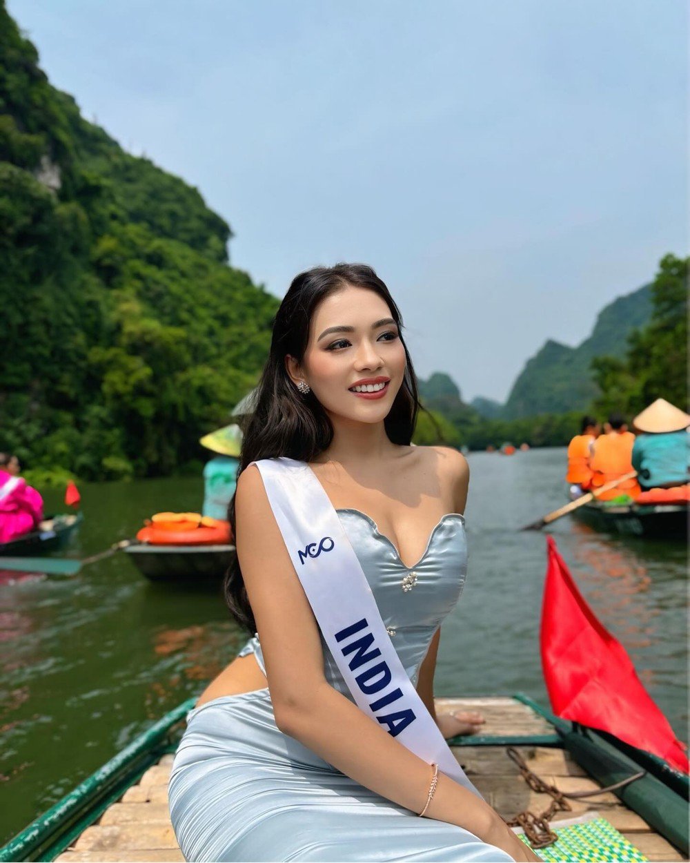 Miss Cosmo 2024 gặp rắc rối, khán giả phẫn nộ khiến ê-kíp trang điểm phải xin lỗi - 1