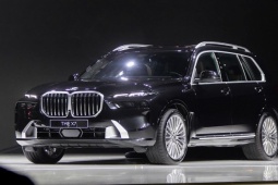 BMW thay thế toàn bộ đội ngũ thiết kế vì lưới tản nhiệt quá to