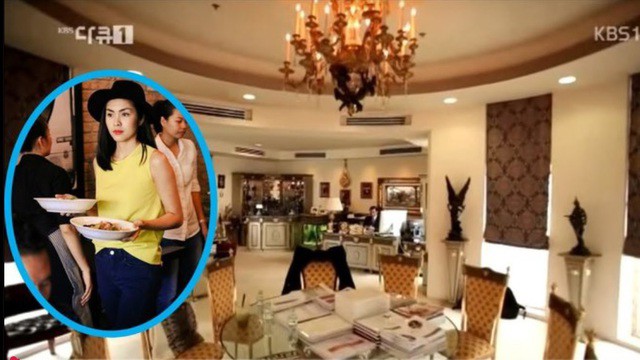 Mặc dù hầu hết công chúng Việt Nam đều biết đến độ giàu có ở mức "khủng" của gia đình chồng Tăng Thanh Hà, tuy nhiên, thông qua đoạn video do kênh truyền hình KBS Hàn Quốc thực hiện về ông Johnathan Hạnh Nguyễn - bố chồng Hà Tăng vào năm 2015, công chúng đã lần đầu tiên thấy cận cảnh khu biệt dát vàng cùng dàn siêu xe của gia đình bề thế này