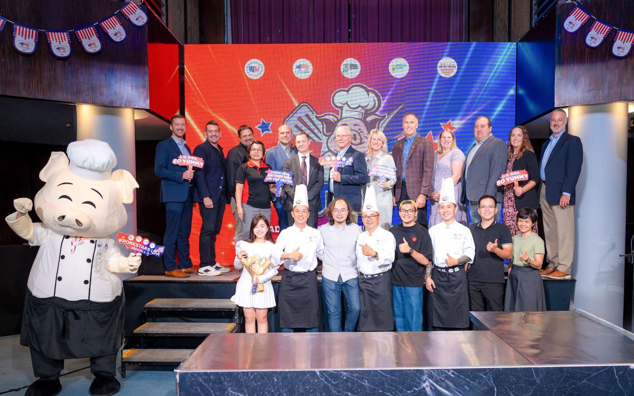 5000 USD giải thưởng từ Porkstar USA mùa 3 được trao tặng Quỹ Nuôi Em - 1