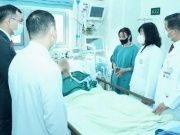 Sức khỏe đời sống - Thông tin mới nhất về sức khỏe bé gái Làng Nủ đang điều trị tại BV Bạch Mai