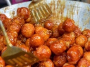 Ẩm thực - Bánh rán vỉa hè – món ăn thân thương siêu “hot” của Hà Nội
