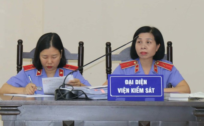 Hai đại diện VKSND Cấp cao tại phiên phúc thẩm. Ảnh: Danh Lam