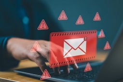 Công nghệ thông tin - Email lừa đảo nội dung “xin chào kẻ đồi trụy” gây hoang mang