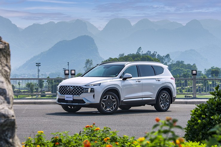 Giá xe Hyundai Santa Fe lăn bánh tháng 9/2024, giảm 50% lệ phí trước bạ - 1