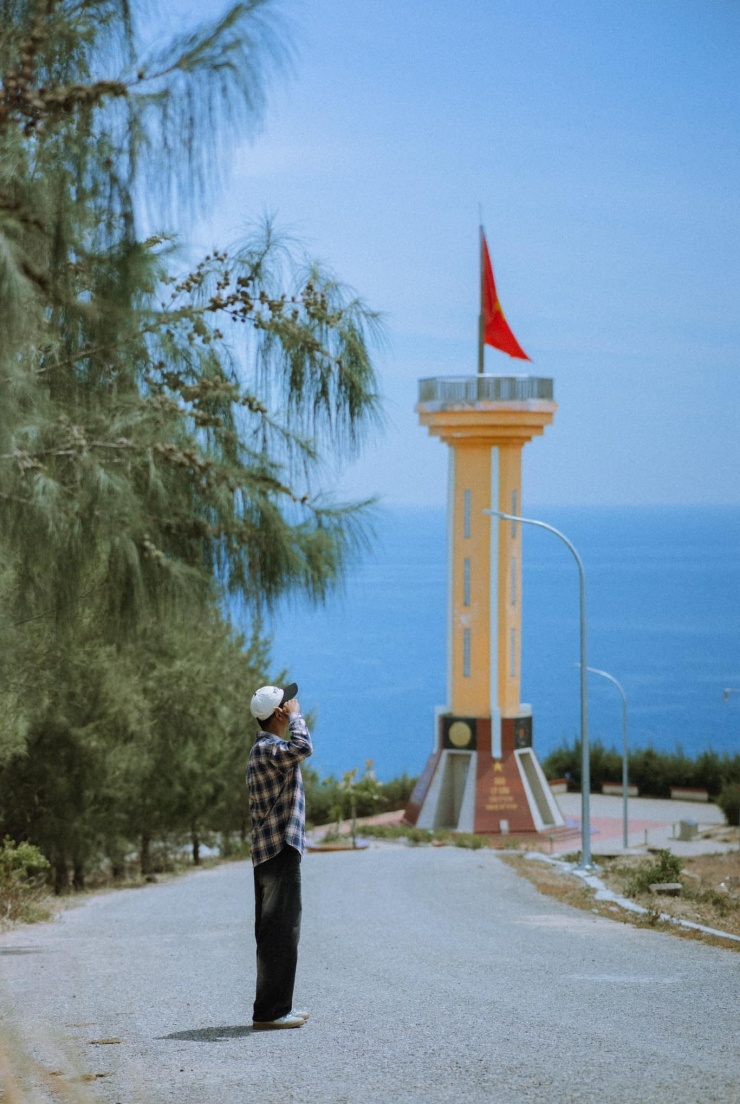 Chuyến du lịch ra đảo Lý Sơn mang đến cho du khách nhiều cảm xúc.