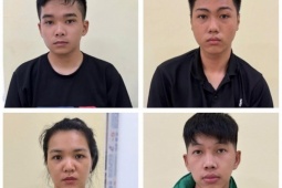 Pháp luật - Tạm giữ hình sự 4 thanh niên chia nhỏ cần sa đi bán