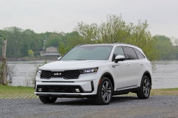 Tin tức ô tô - Giá xe KIA Sorento lăn bánh tháng 9/2024, giảm 50% lệ phí trước bạ