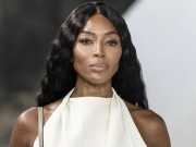 Thời trang - Naomi Campbell bị cáo buộc dùng tiền từ thiện đi spa, ở khách sạn xa hoa