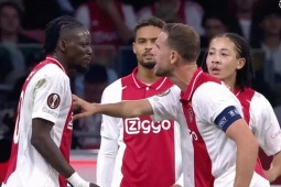 Bóng đá - Tin mới nhất bóng đá tối 27/9: Jordan Henderson suýt xô xát với đồng đội Ajax