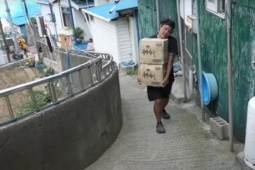 Shipper làm việc quần quật tới nửa đêm, tháng thu nhập hơn 123 triệu đồng