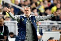 Bóng đá - Đội của Mourinho thắng nhọc ở Cúp C2, “Người đặc biệt” lập kỷ lục châu Âu