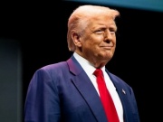 Kinh doanh - Tận dụng lợi thế tranh cử, ông Donald Trump kiếm được hàng triệu USD thông qua các sản phẩm mang tên mình