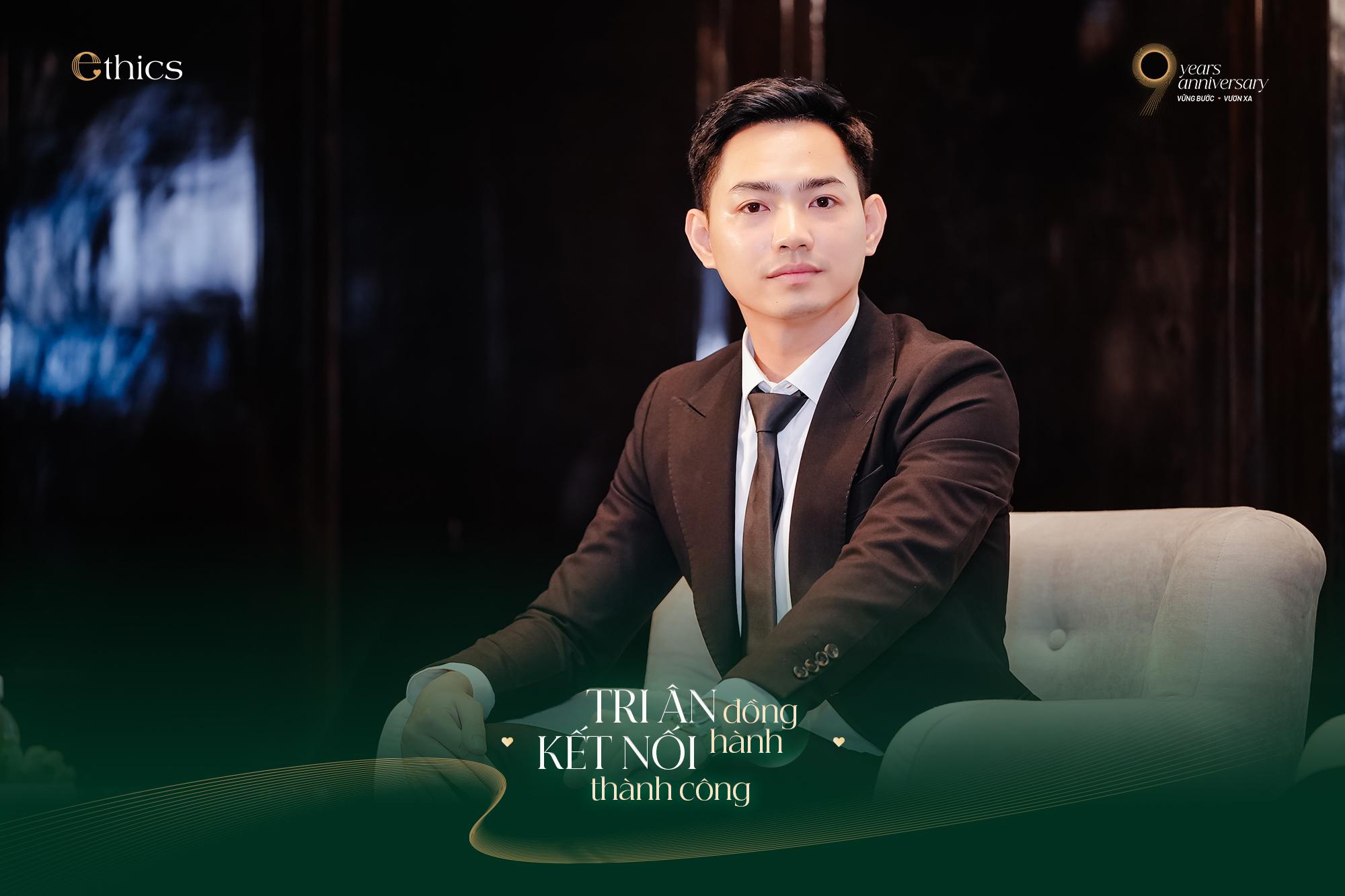 Bác sĩ Phan Hoàng trong vai trò diễn giả tại sự kiện Tri ân đồng hành - Kết nối thành công