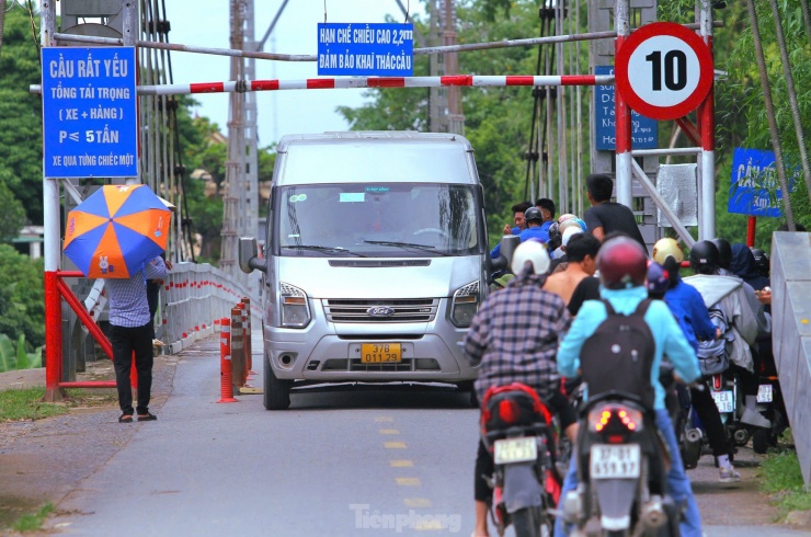 Cầu treo Sông Giăng: Người dân nơm nớp lo sợ dưới cây cầu già yếu