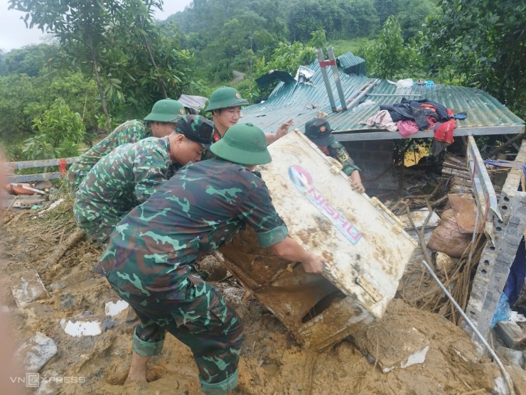 Sạt lở đất kinh hoàng tại Hà Giang: Hàng chục nhà sập, nhiều người mất tích