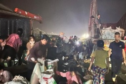 Xác minh thông tin người dân "hôi của" xe tải gặp nạn trên đường cao tốc Nội Bài - Lào Cai