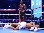 "Quyền vương" Joshua bị cấm thi đấu sau khi để Dubois hạ knock-out dễ dàng
