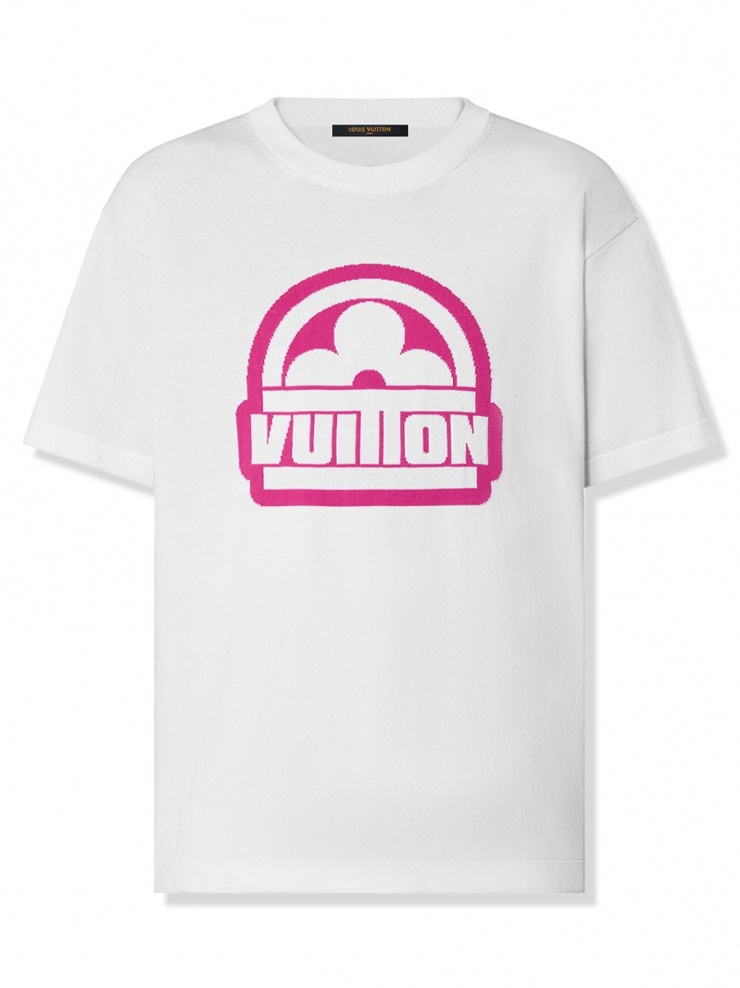 Vinh Quang mặc áo thun Louis Vuitton 1.200 USD (31,5 triệu đồng).