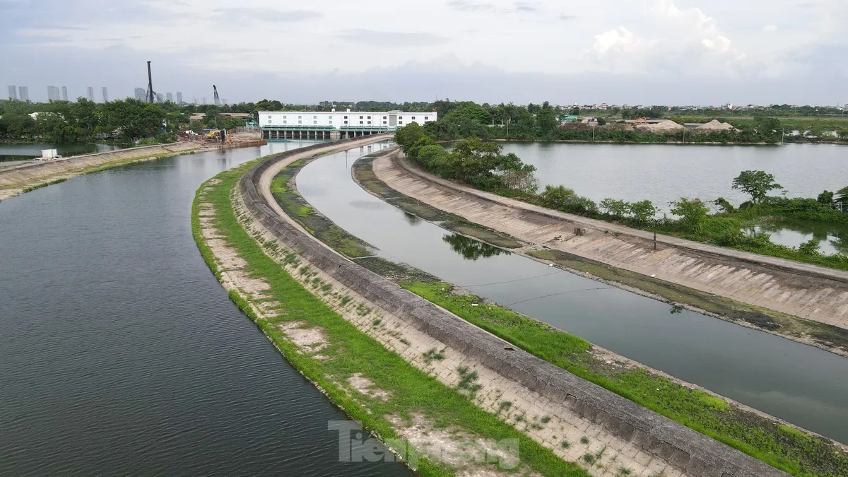 Cận cảnh những trạm bơm chống ngập cho thành phố Hà Nội - 7
