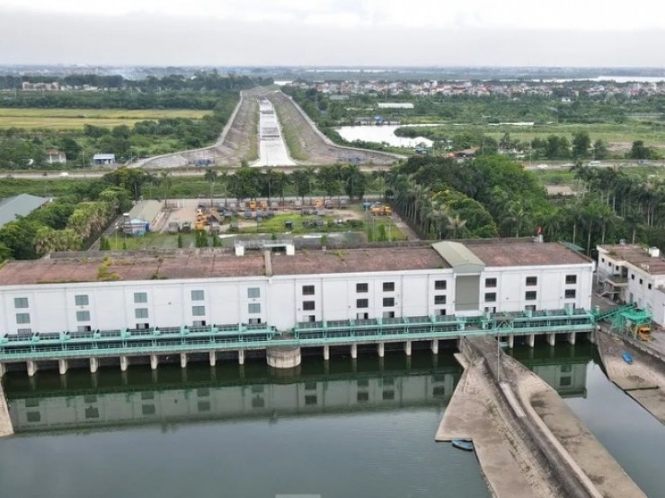 Cận cảnh những trạm bơm chống ngập cho thành phố Hà Nội