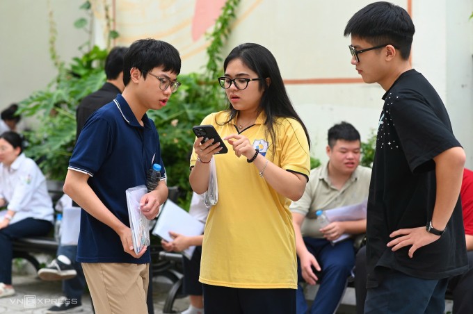 Học sinh Hà Nội dự kỳ thi tốt nghiệp THPT 2025. Ảnh: Giang Huy