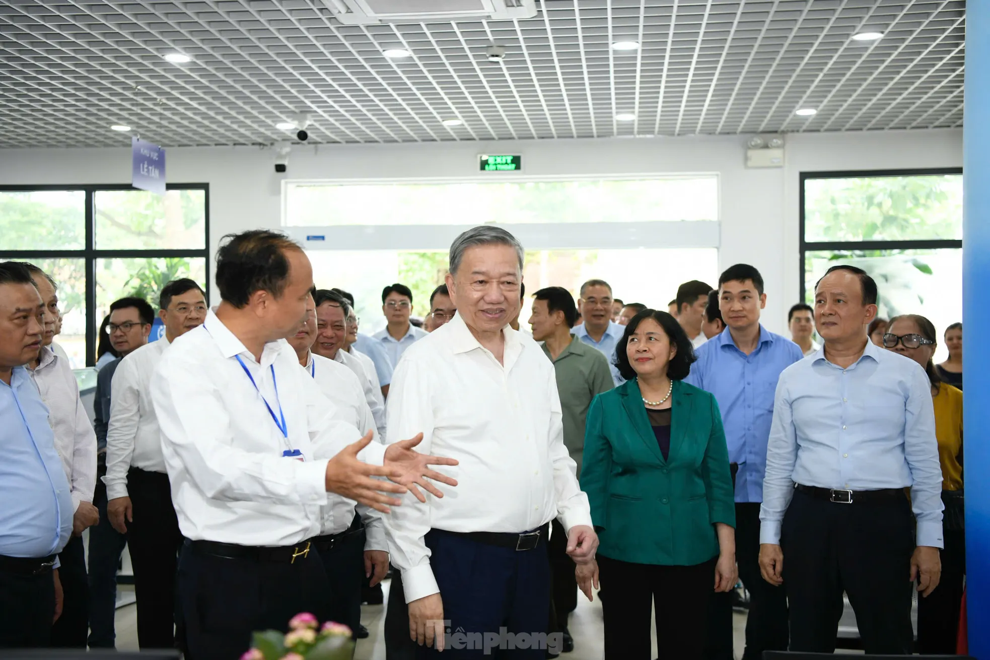 Tổng Bí thư: Công chức phường thấy dân khó khăn phải lao đến hỗ trợ - 5