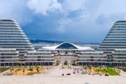 Trụ sở hành chính  ' siêu sang '  của Hải Phòng ngày đầu đón cán bộ, người dân