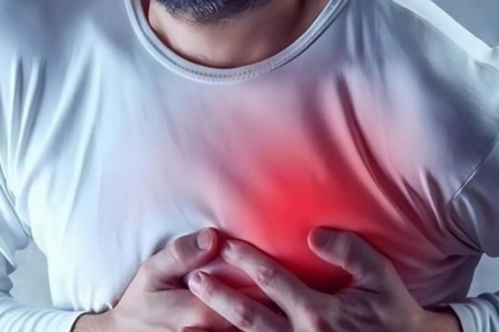 5 dấu hiệu cảnh báo cơn đau tim trước một tháng