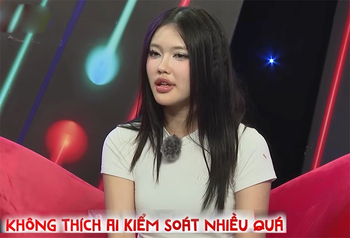 Từng bị người yêu cũ cào cấu, anh chàng tìm bạn gái không có móng tay dài - 4